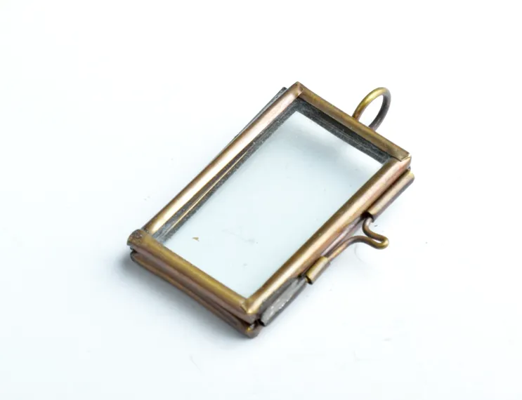 1x1.62in Rectangle, Vintage Brass - Our Glass Frame Pendants-pkg/6