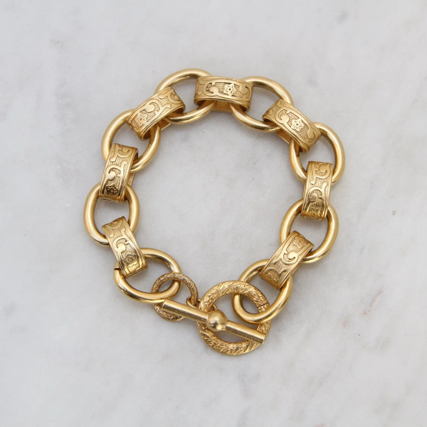 Alternating Pattern & Plain Link Bracelet - Gold Plate