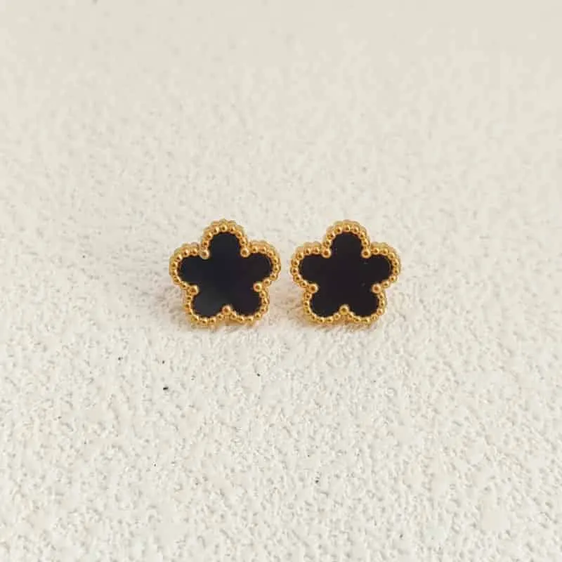 Clover Leaf Petals Plated Stainless Steel Necklace