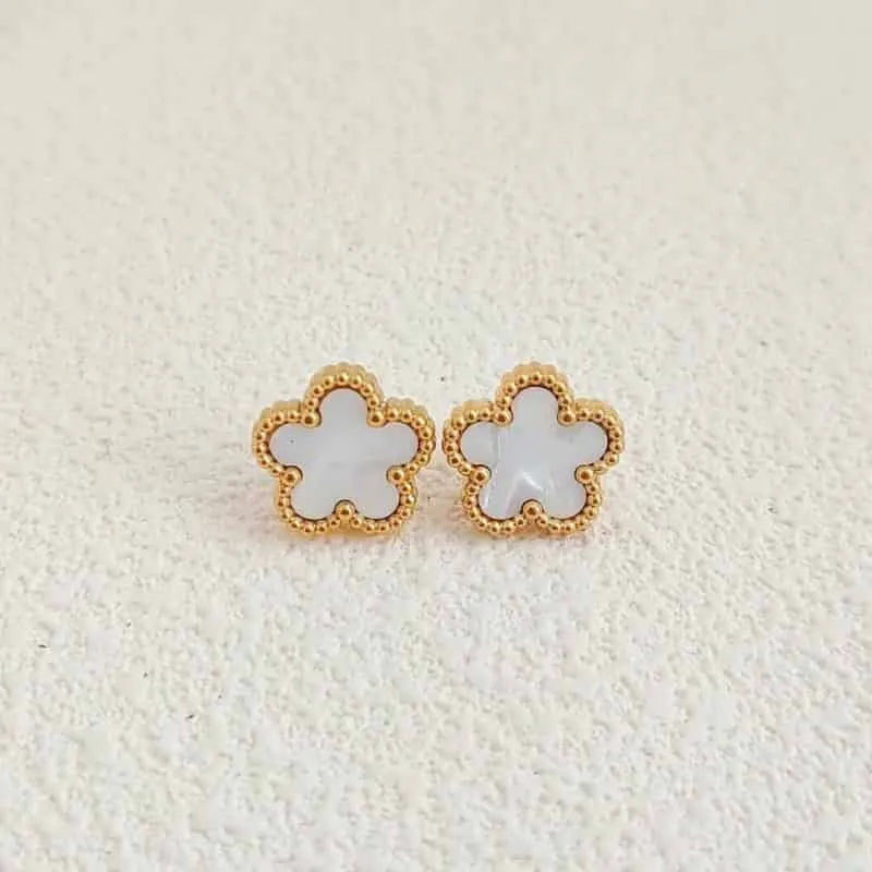 Clover Leaf Petals Plated Stainless Steel Necklace