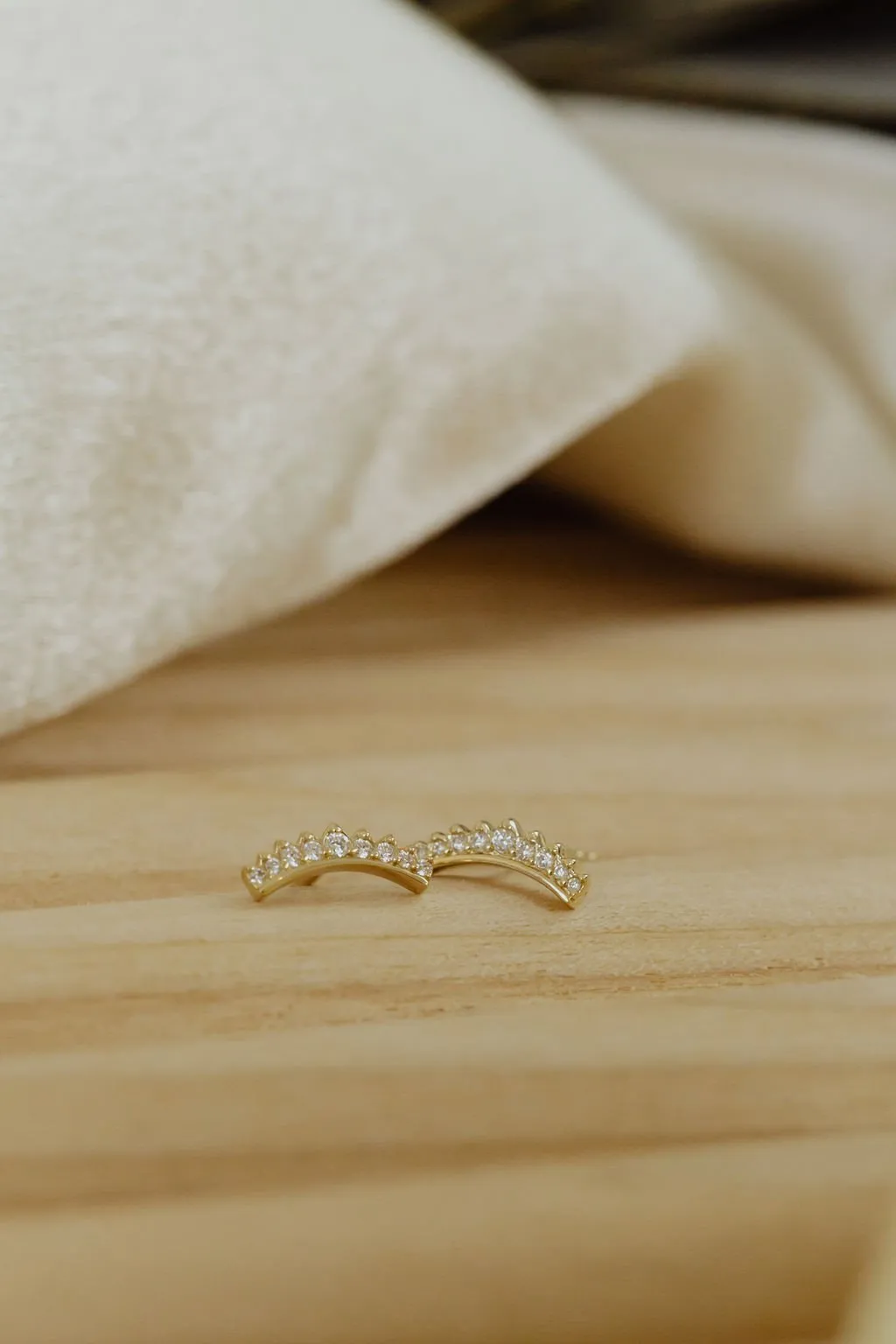 Curved Starburst and Bar Stud Earrings
