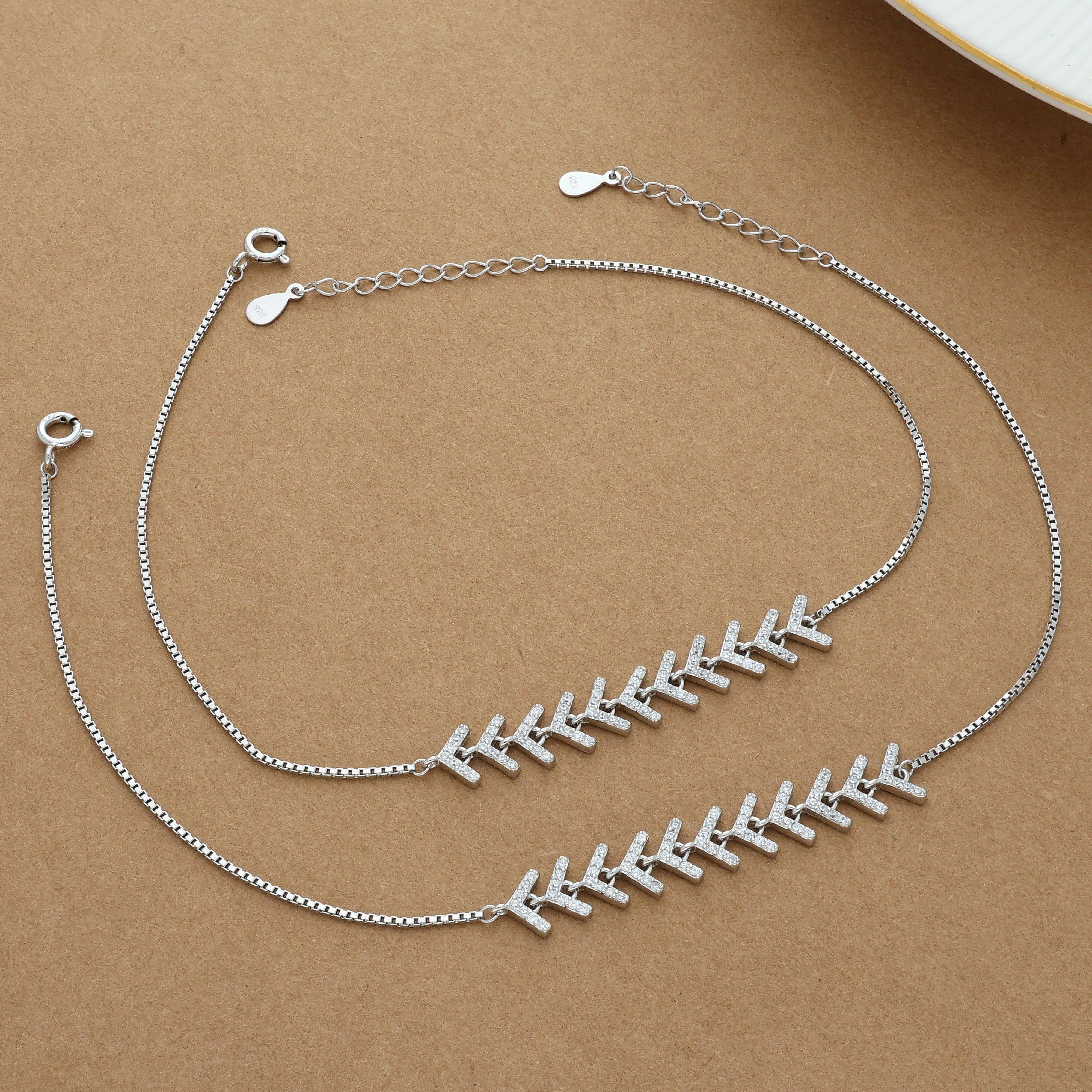 Dainty Cluster Silver Anklet for Women