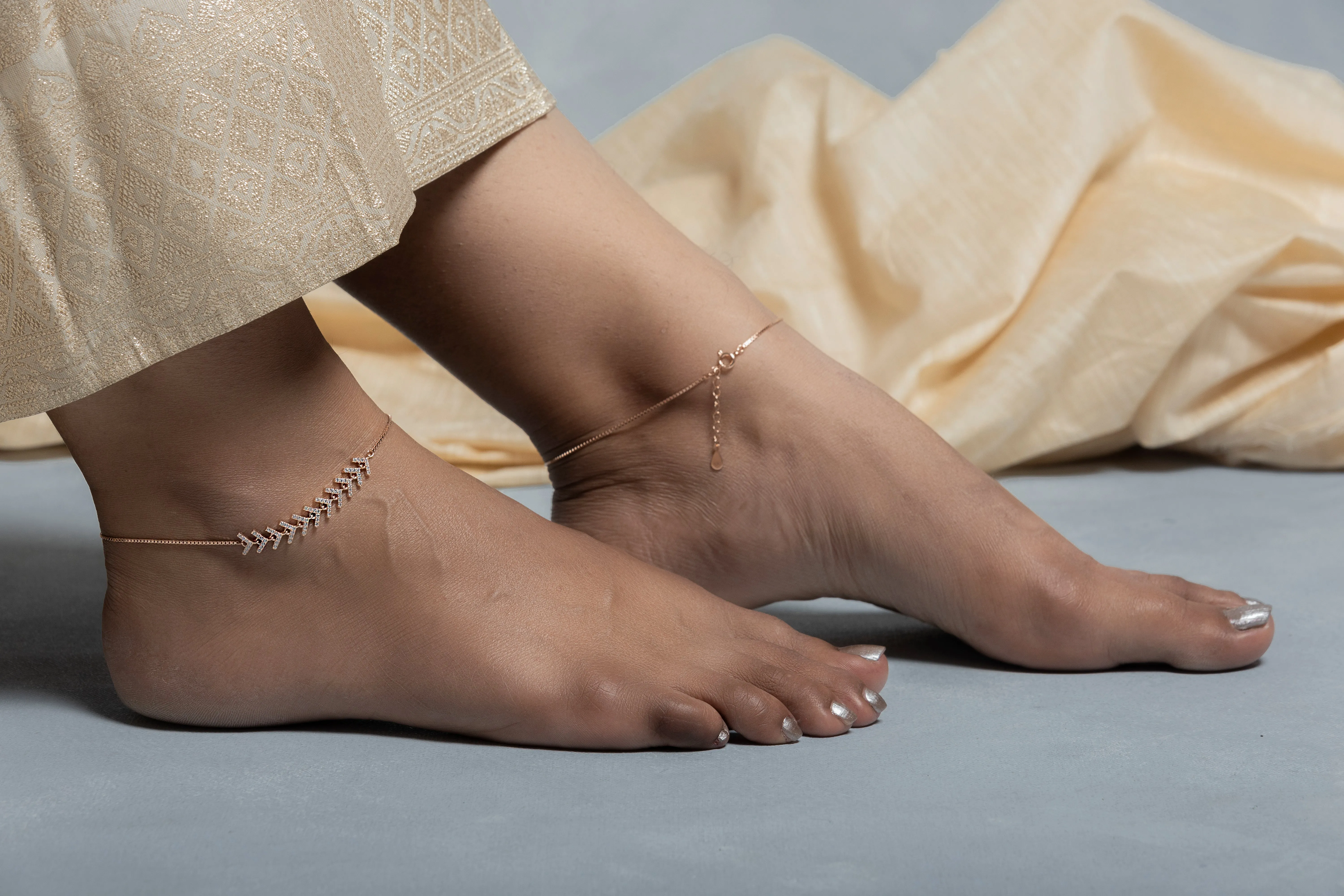 Dainty Cluster Silver Anklet for Women