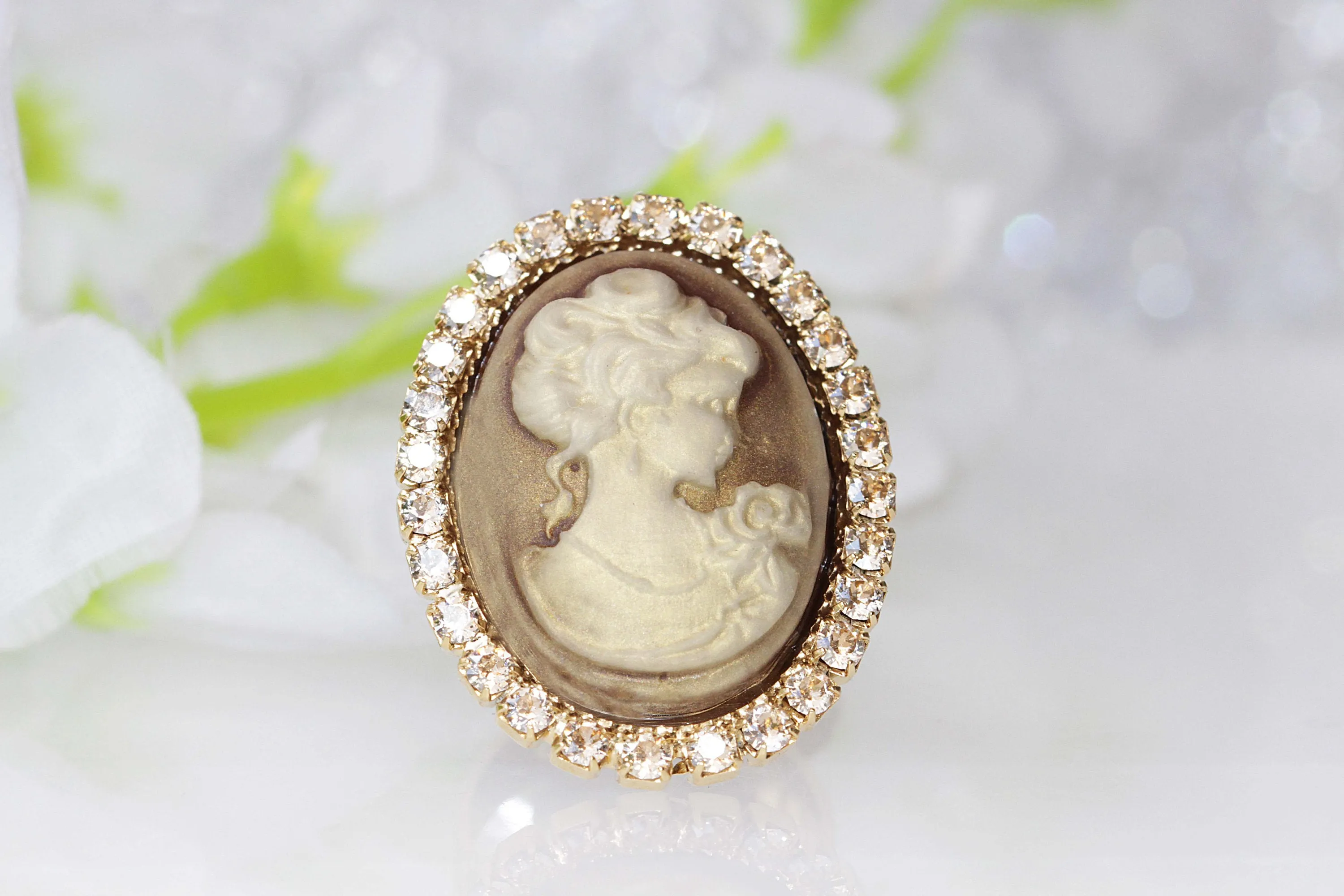 GOLD CAMEO JEWELRY