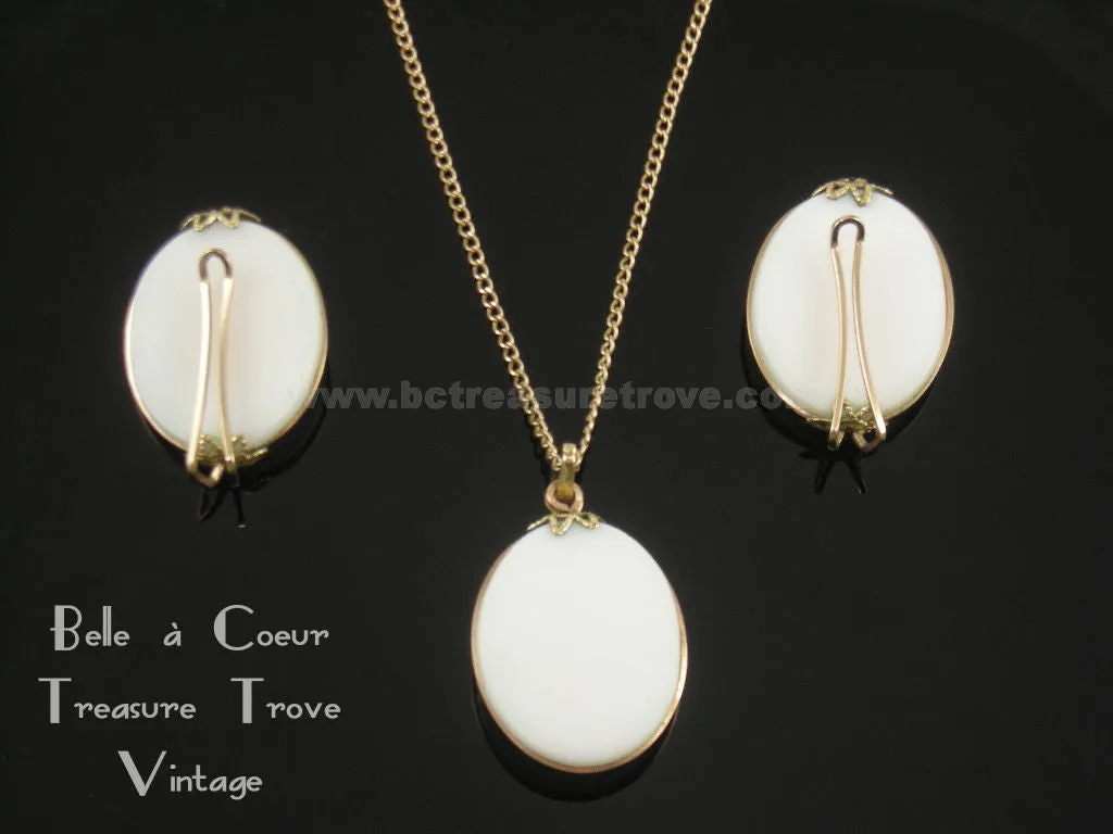 Hillcraft Cameo Necklace and Earrings Set Vintage 1960s