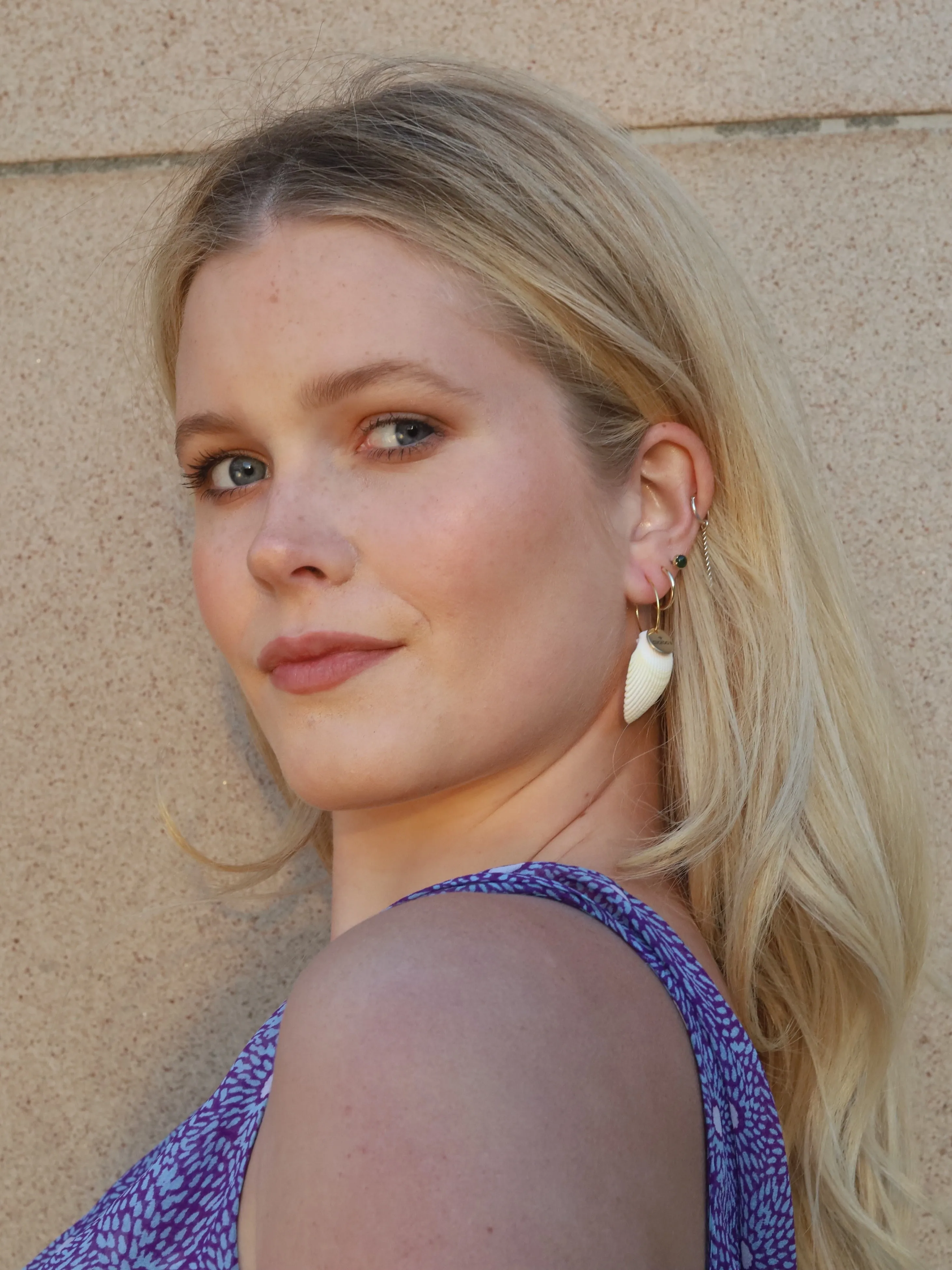 Laura earrings beach medium