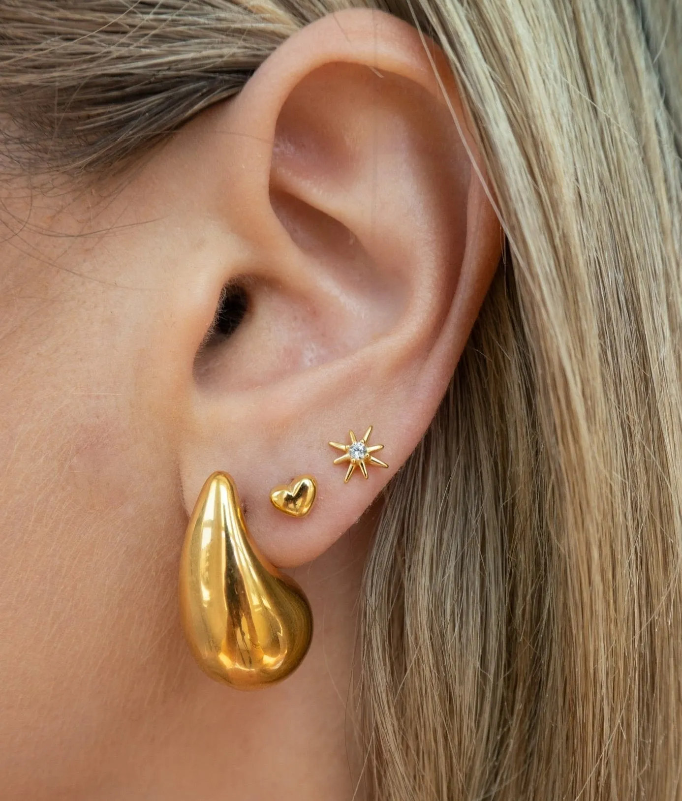 Risa Studs | Gold