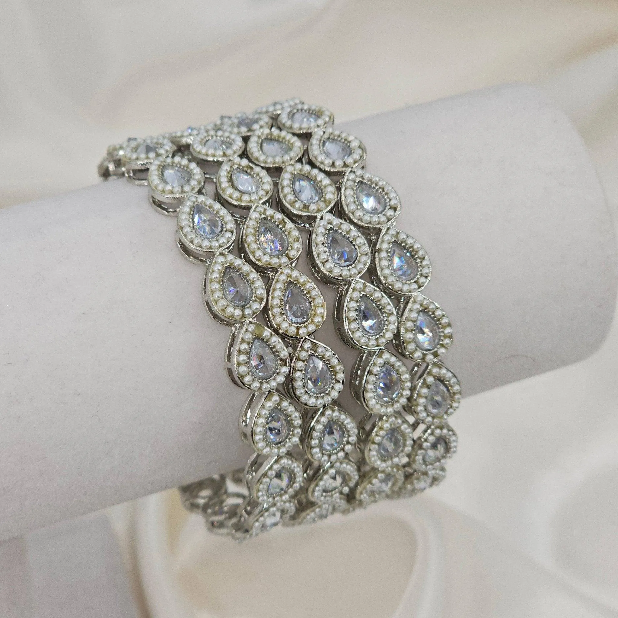Saloni - Set of 4 Pearl Bangles Silver
