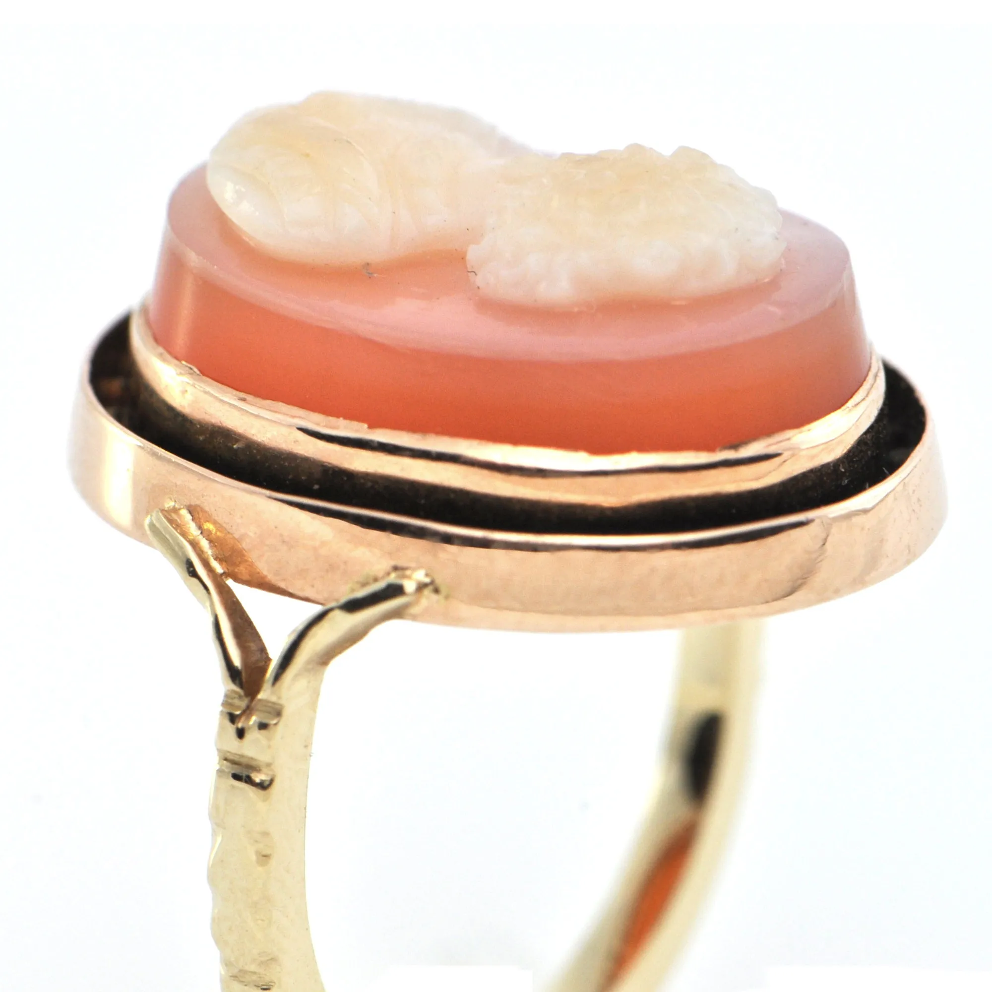 Vintage 14K Yellow and Rose Gold Shell Cameo Ring