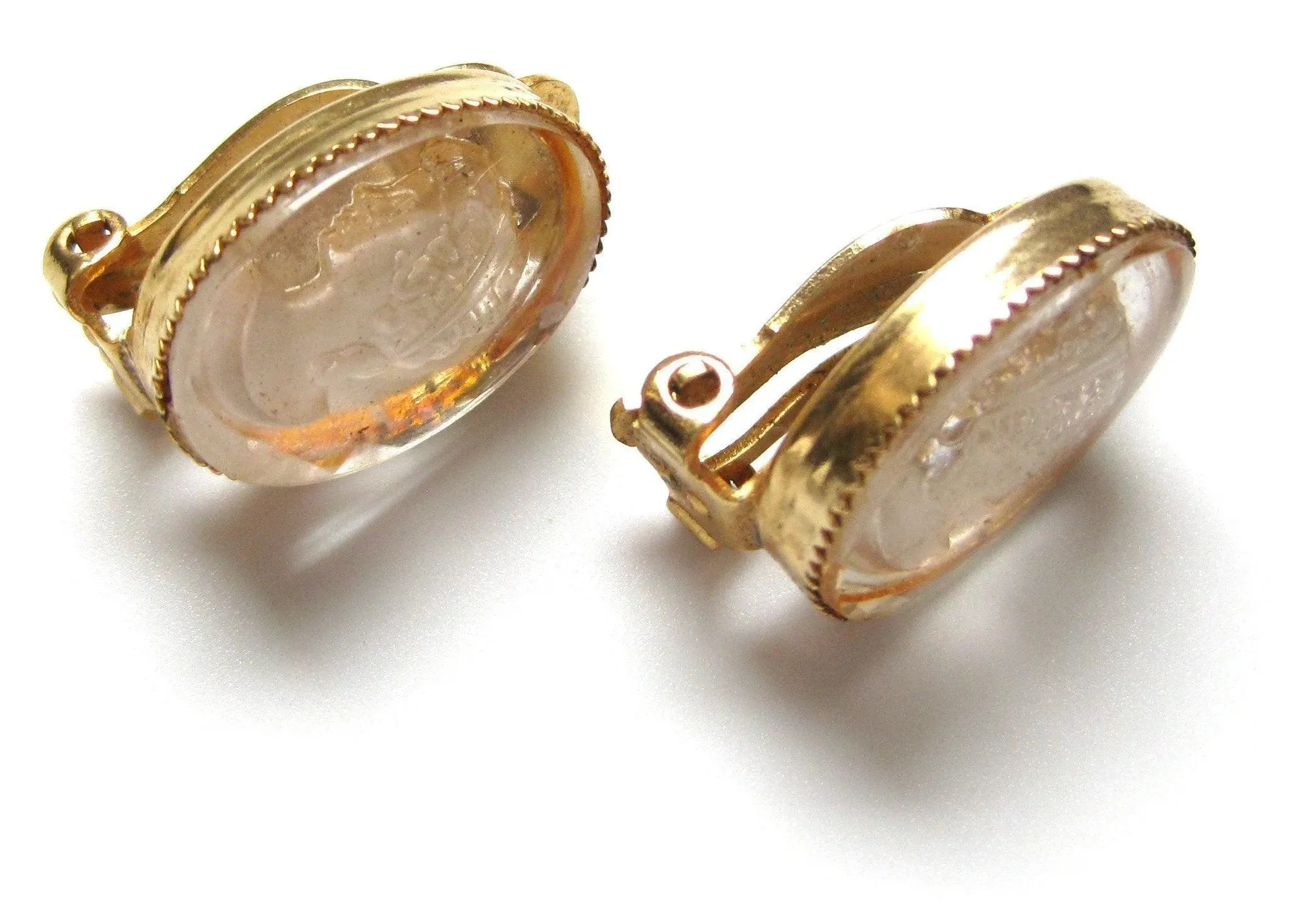 Vintage 1950s Cameo Clip Earrings