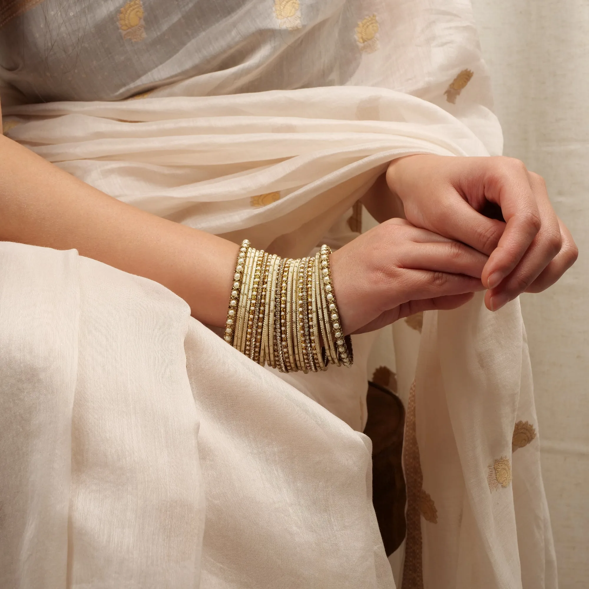 Vintage Pearl Bangle Set in White