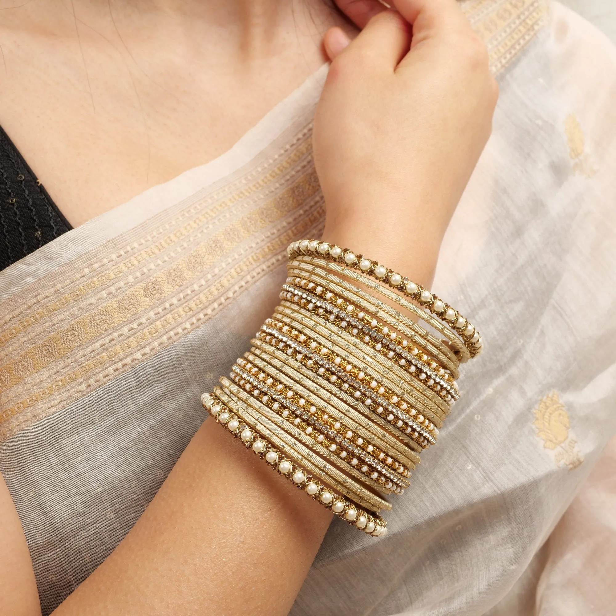 Vintage Pearl Bangle Set in White
