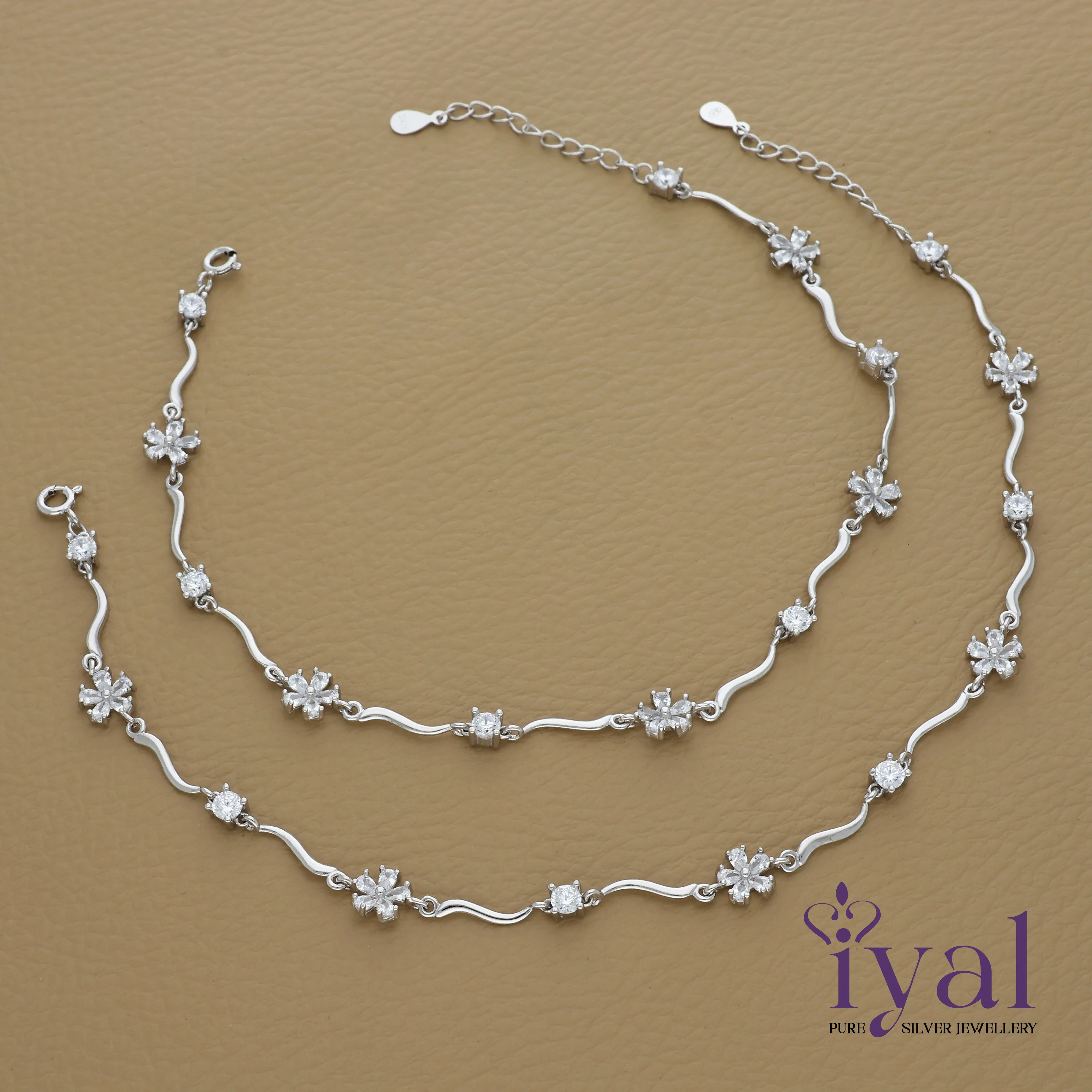 Winsome Flower Silver Anklet