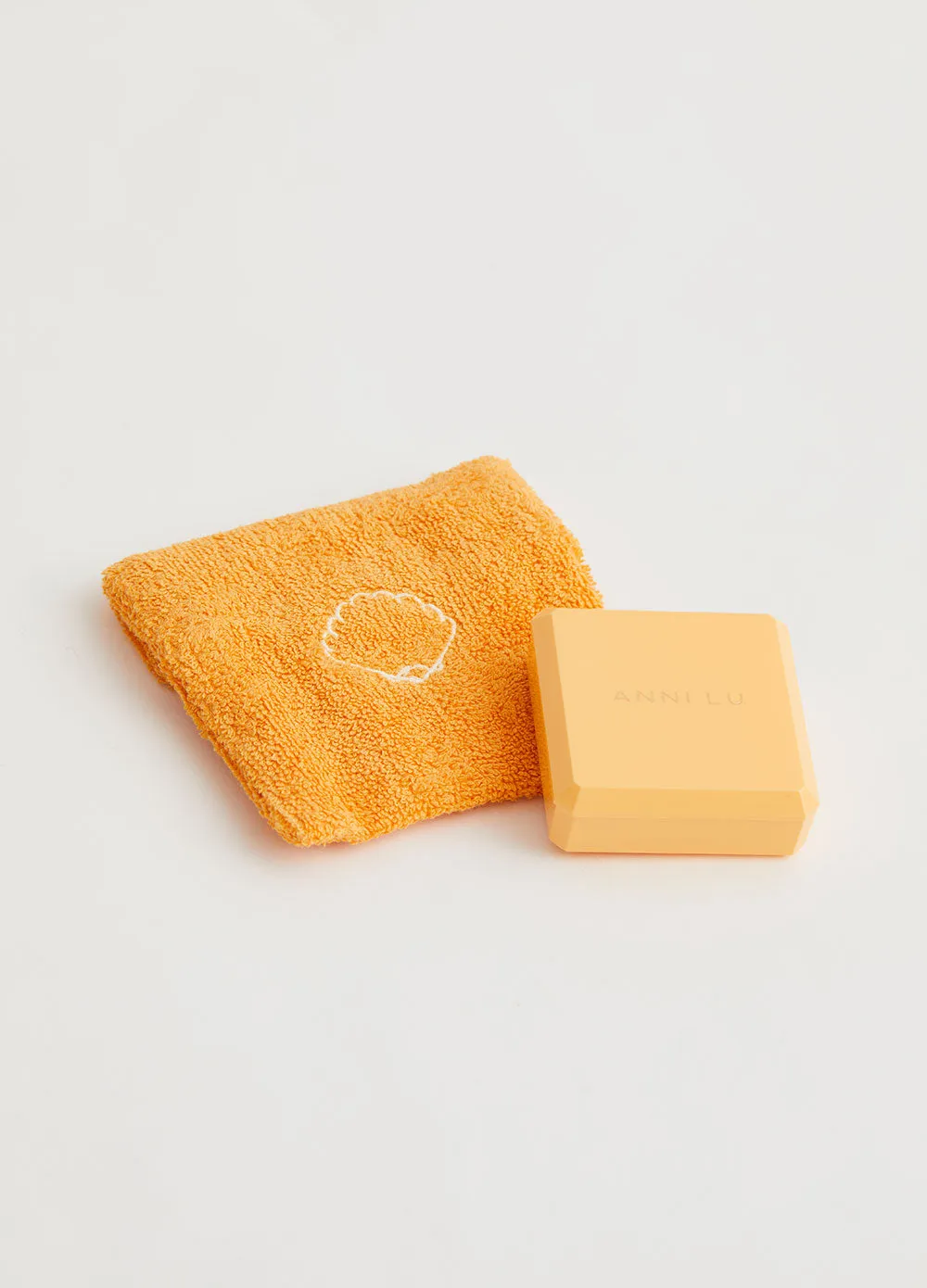 x Terry Petals Necklace